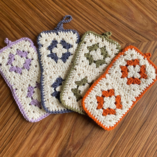 Etui à lunettes en crochet granny