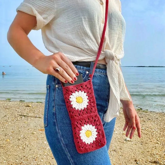 Mini sac framboise pour téléphone en crochet